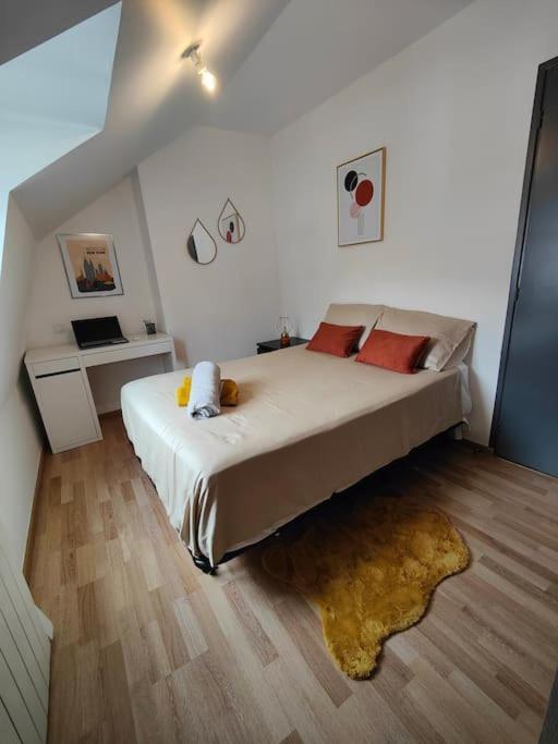 La Feline - Duplex - Vieux Valenciennes - Familialアパートメント エクステリア 写真
